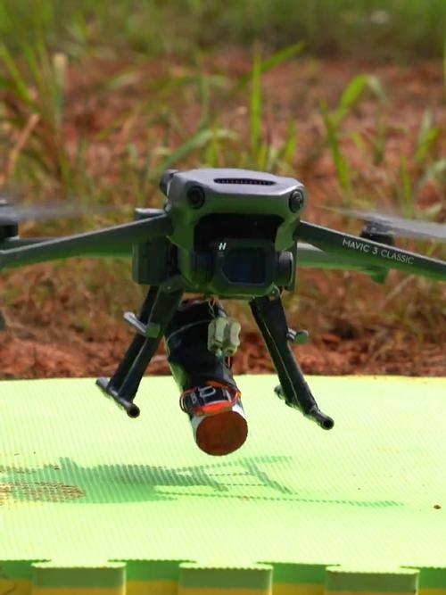 意念如何精准遥控无人机？极限挑战可行吗？-第2张图片-广州国自机器人