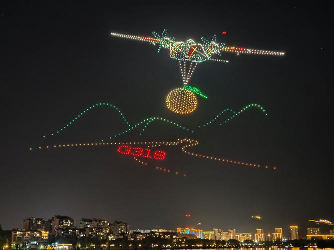 300架无人机如何编织美国夜空奇观？-第1张图片-广州国自机器人