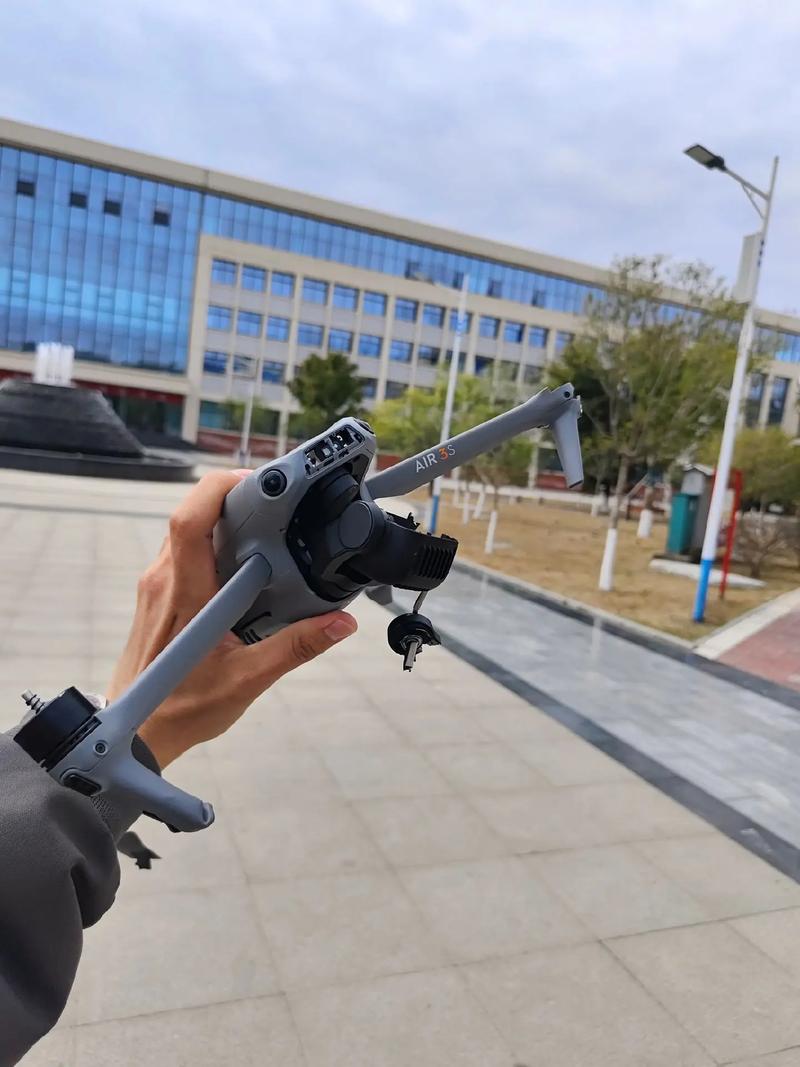 无人机拍摄照片信息如何查看？-第3张图片-广州国自机器人