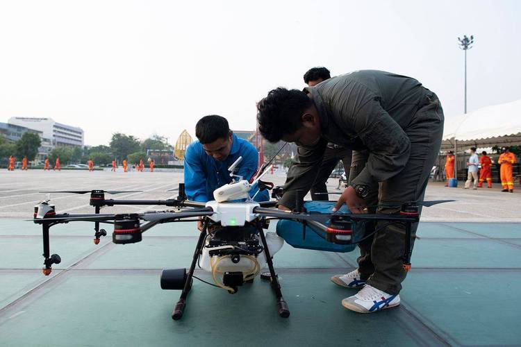 武汉深圳无人机培训学校哪家好？-第1张图片-广州国自机器人