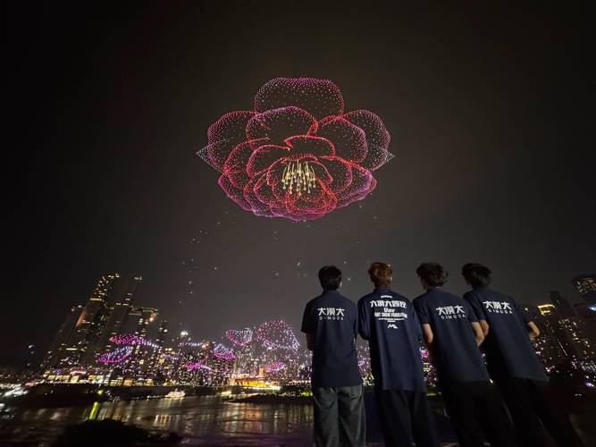 无人机表演成乱舞 新闻-第3张图片-广州国自机器人