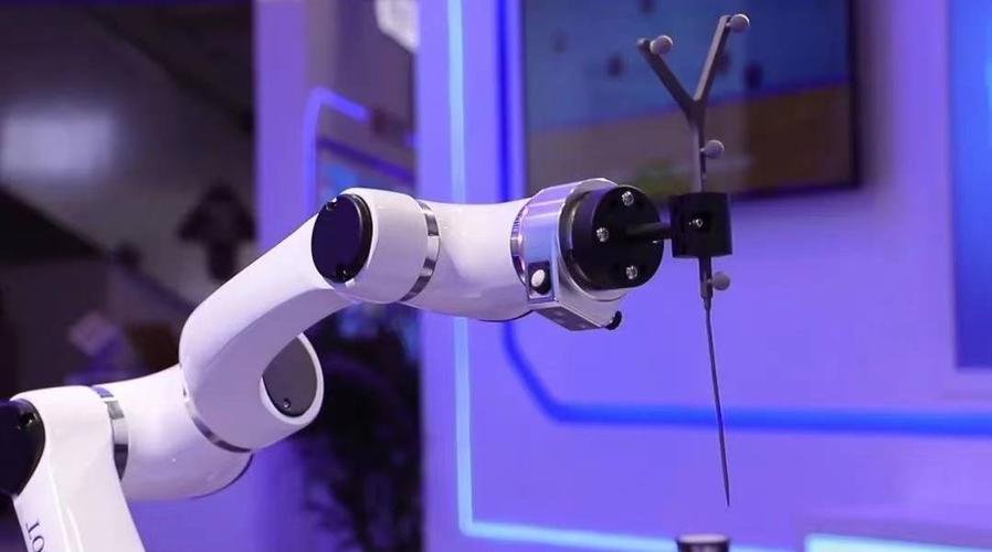 veebot抽血机器人-第1张图片-广州国自机器人