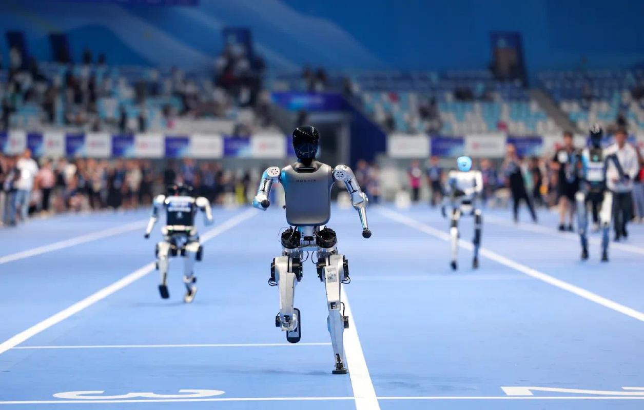 a系机器人和b系机器人-第3张图片-广州国自机器人