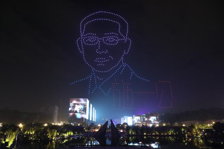 宁夏银川无人机拍到人脸-第2张图片-广州国自机器人