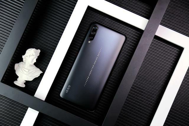 vivoiQOO机器人-第1张图片-广州国自机器人 vivoiQOO机器人-第1张图片-广州国自机器人