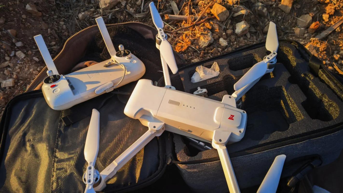 小米无人机TF卡在机身哪个位置？-第1张图片-广州国自机器人