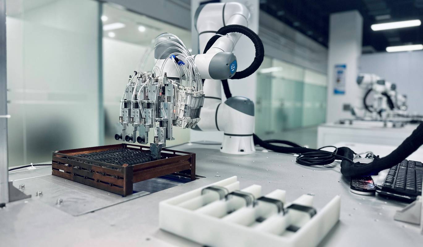 工业机器人与智能机器人有何区别？-第2张图片-广州国自机器人