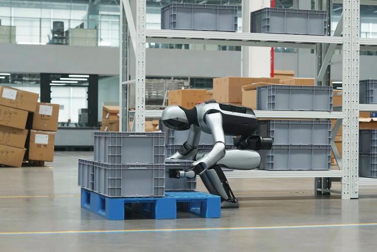 服务与工业机器人，谁将主导未来？-第1张图片-广州国自机器人