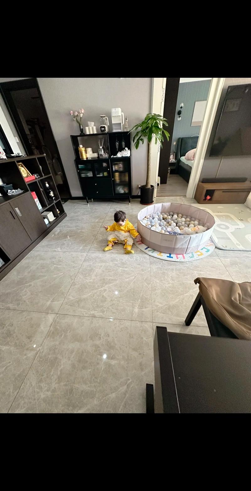 儿童扫地机器人图片有哪些？-第1张图片-广州国自机器人