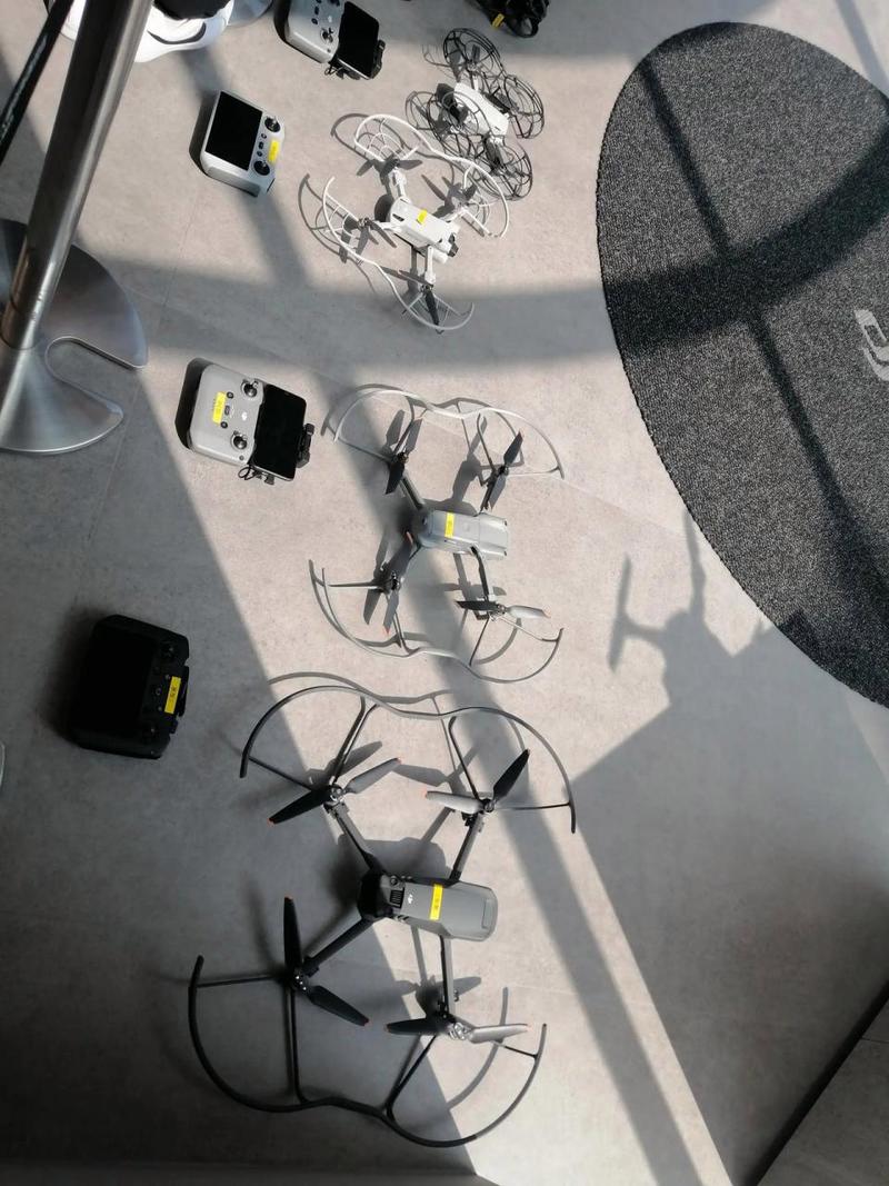 无人机玩具售货店500元起？-第3张图片-广州国自机器人