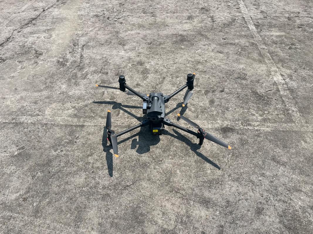 大疆无人机如何实现有线供电？-第1张图片-广州国自机器人