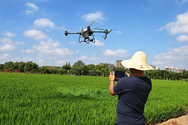 2025智能农业无人机如何改变耕作模式？-第1张图片-广州国自机器人