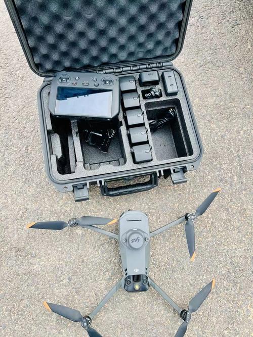 yuneec无人机手持，有哪些独特优势？-第1张图片-广州国自机器人