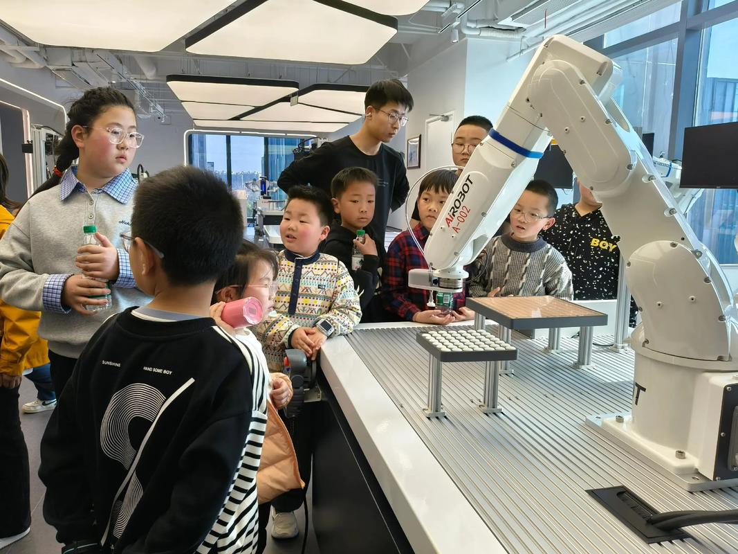 上海家庭机器人挑战赛,比的是啥?-第3张图片-广州国自机器人 上海家庭机器人挑战赛,比的是啥?-第3张图片-广州国自机器人