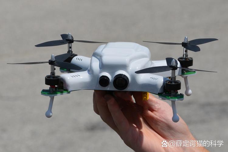 微型轻型小型无人机有何差异？-第2张图片-广州国自机器人