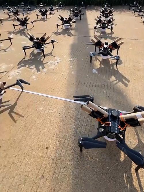 千架无人机表演视频有多震撼？-第2张图片-广州国自机器人