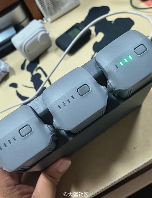 家用无人机如何实现自动充电？-第3张图片-广州国自机器人