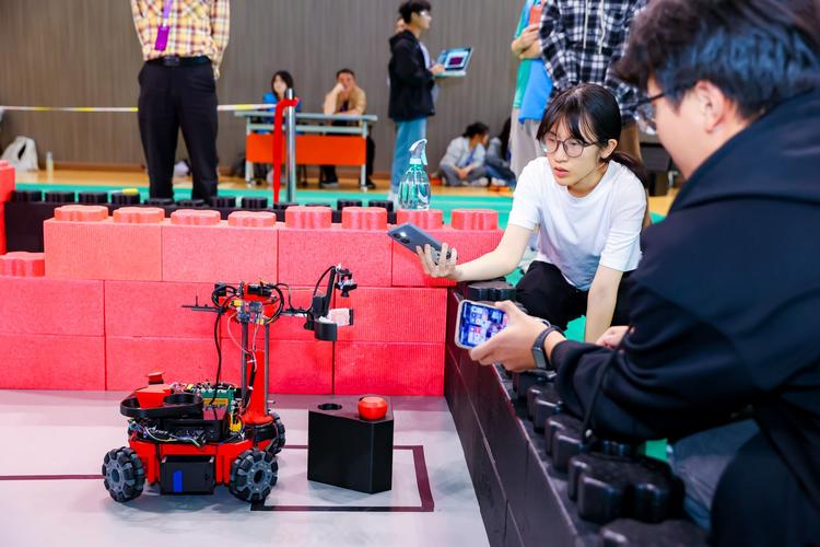 大机器人比赛2025看点有哪些？-第1张图片-广州国自机器人