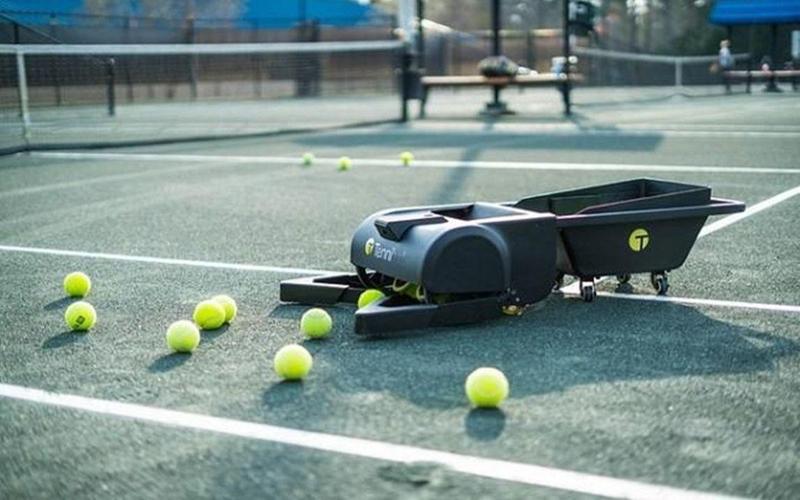 高尔夫自动捡球机器人如何实现高效智能作业？-第1张图片-广州国自机器人