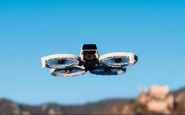 大疆无人机为何能破500米？-第1张图片-广州国自机器人