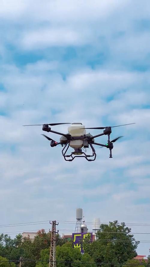 2025年植保无人机如何改变农业？-第3张图片-广州国自机器人