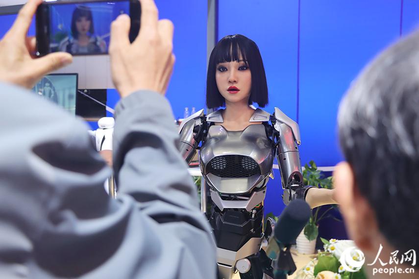 高仿真美女机器人,真假难辨还是科技突破?-第1张图片-广州国自机器人 高仿真美女机器人,真假难辨还是科技突破?-第1张图片-广州国自机器人