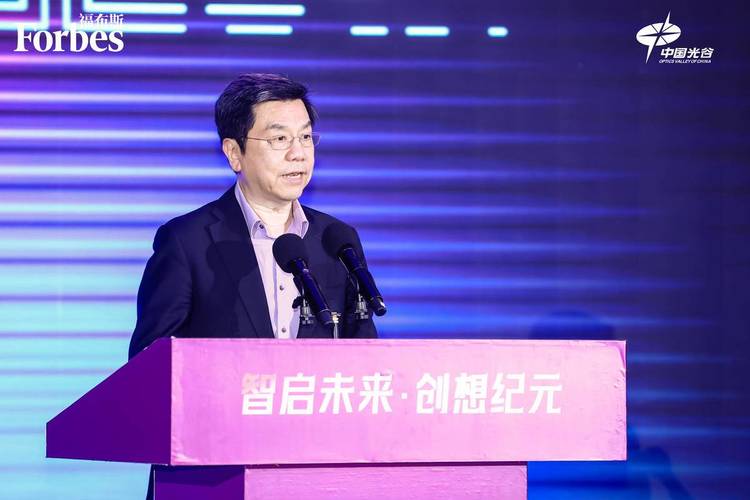 李开复如何解读人工智能的未来？-第3张图片-广州国自机器人