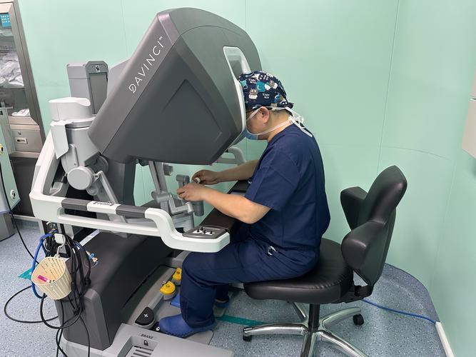 达芬奇机器人如何实现直播操作？-第2张图片-广州国自机器人