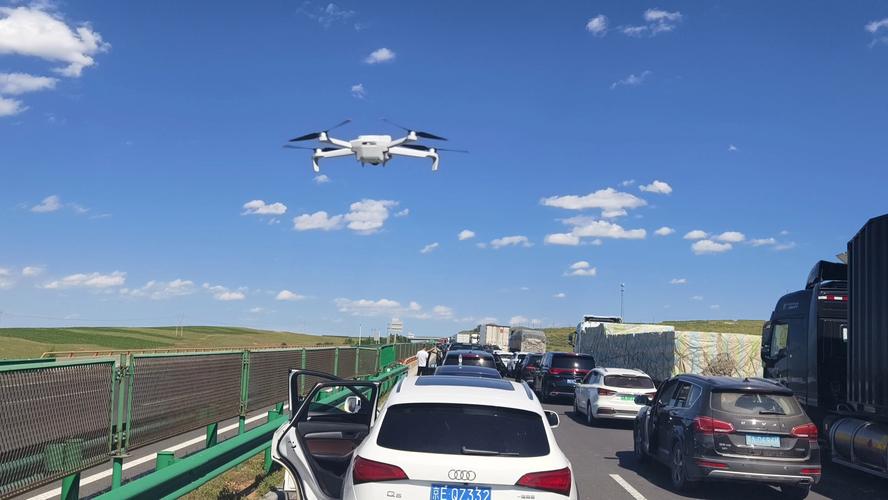 无人机黑飞如何威胁高速公路安全？-第1张图片-广州国自机器人