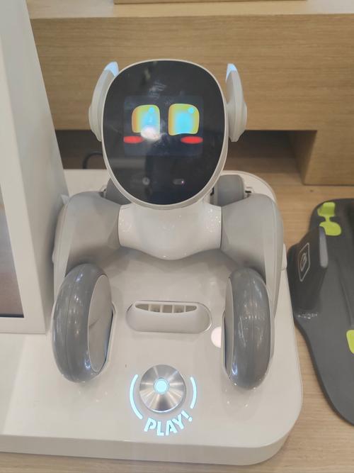 HTC语音助理机器人有何独特功能？-第3张图片-广州国自机器人