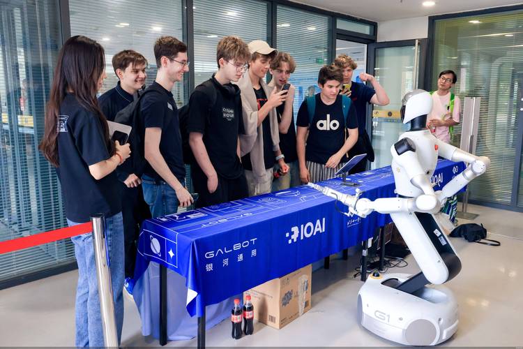 纳米机器人创业如何突破技术壁垒？-第2张图片-广州国自机器人