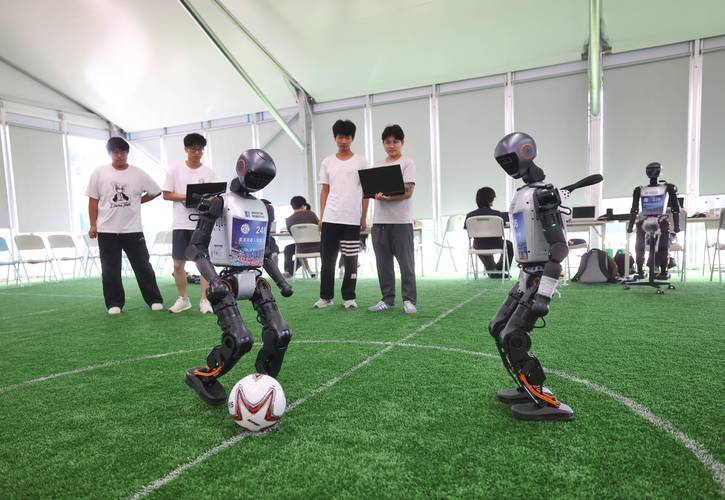 荷兰机器人比赛视频里谁更胜一筹？-第2张图片-广州国自机器人