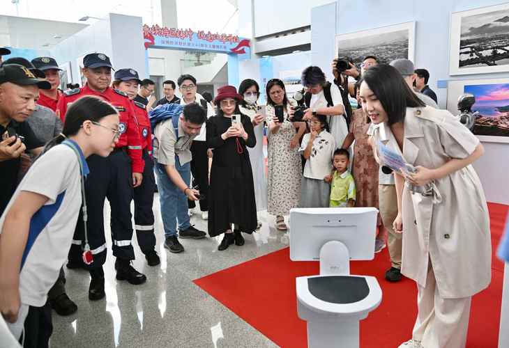 temi机器人创始人是谁？-第2张图片-广州国自机器人