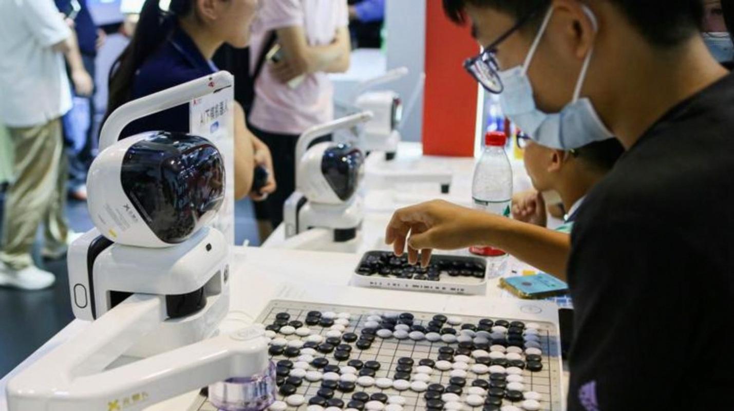 AI围棋落败暴露了哪些局限？-第2张图片-广州国自机器人