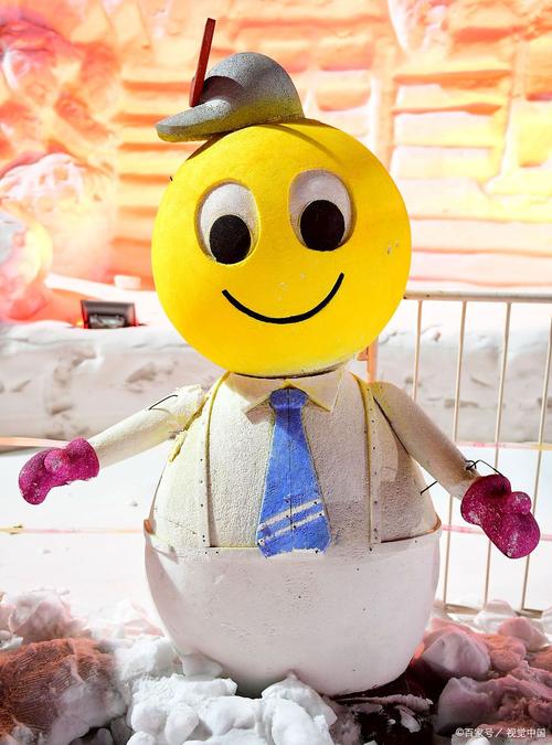 恶搞babyq机器人-第1张图片-广州国自机器人