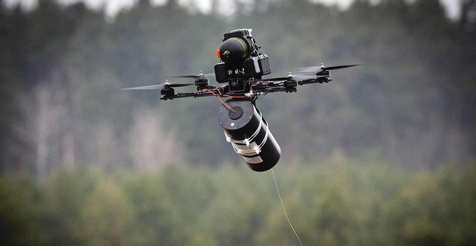 无人机干扰器如何威胁飞行安全？-第1张图片-广州国自机器人