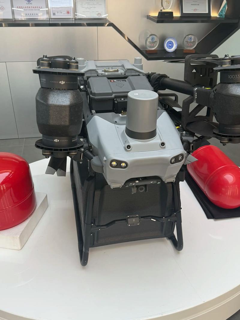 大疆无人机机翼亮红灯-第1张图片-广州国自机器人