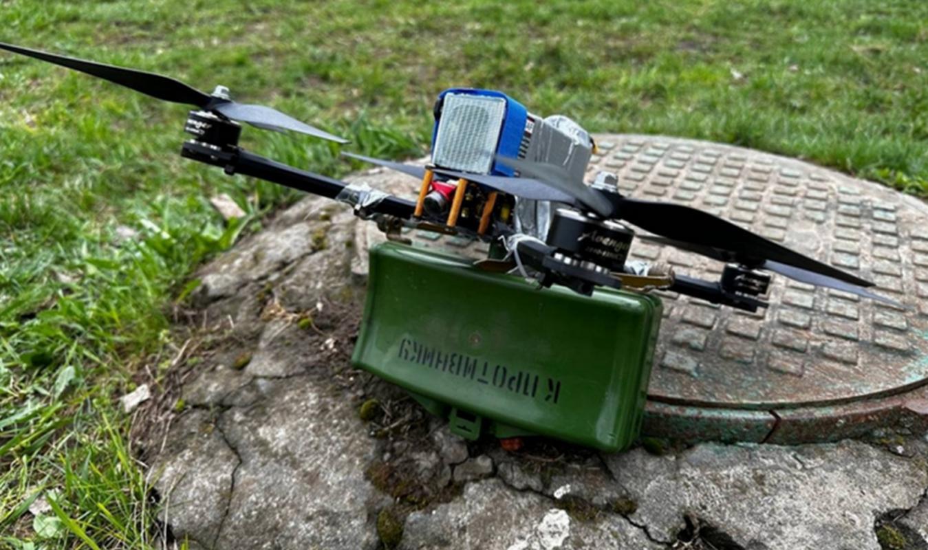 四旋翼无人机空投炸弹-第2张图片-广州国自机器人