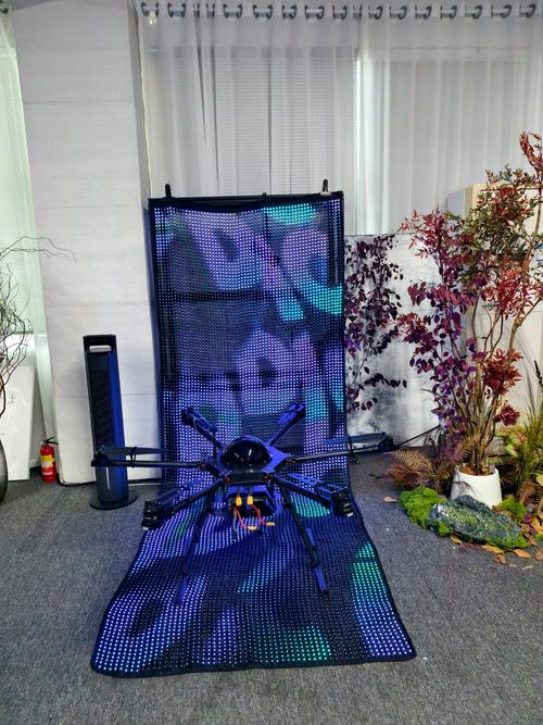 无人机的高亮屏是什么？-第1张图片-广州国自机器人