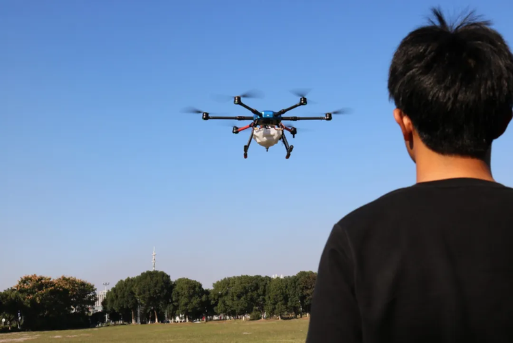 科大无人机驾驶员如何安全飞行？-第1张图片-广州国自机器人