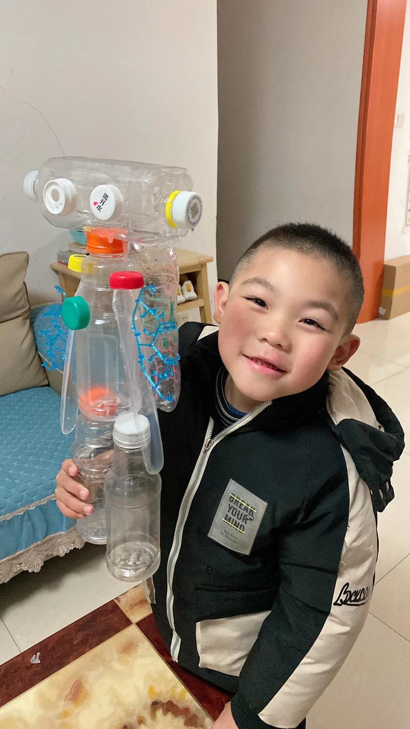 饮料瓶如何变身机器人？-第1张图片-广州国自机器人