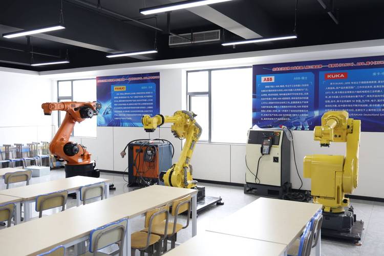 中学生机器人培训哪家好?-第2张图片-广州国自机器人 中学生机器人培训哪家好?-第2张图片-广州国自机器人