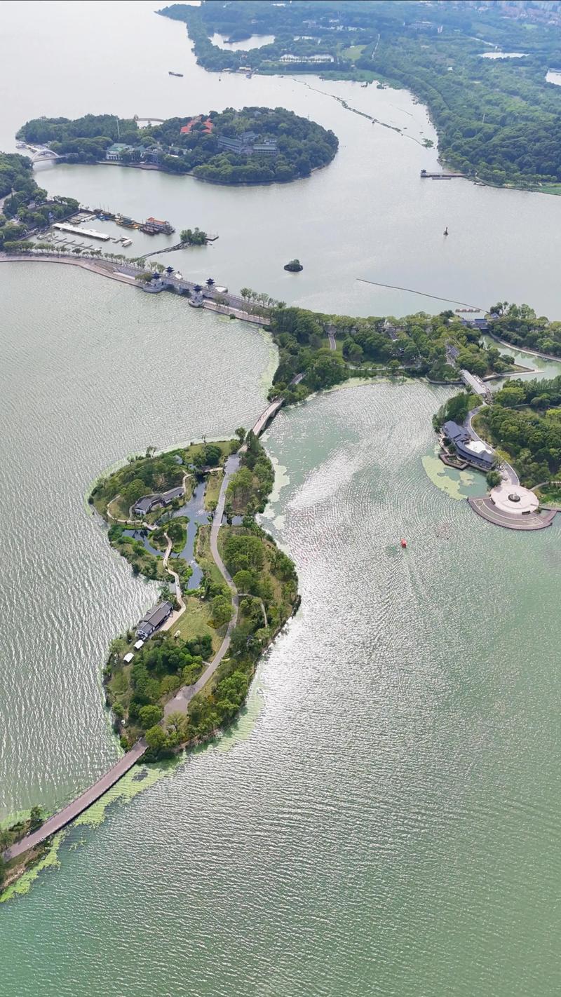 无人机航拍300米左右能拍多广?-第2张图片-广州国自机器人 无人机航拍300米左右能拍多广?-第2张图片-广州国自机器人