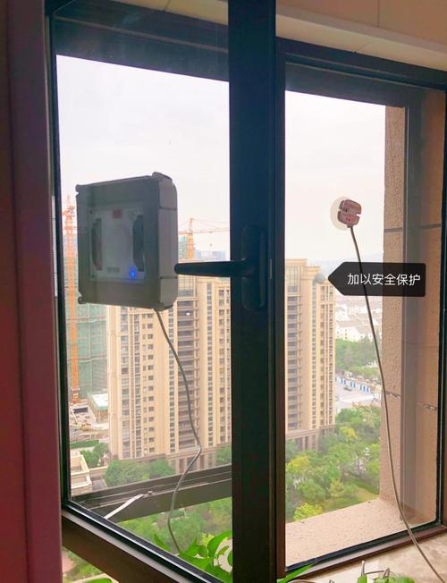 擦窗机器人如何自动清洁窗户？-第2张图片-广州国自机器人