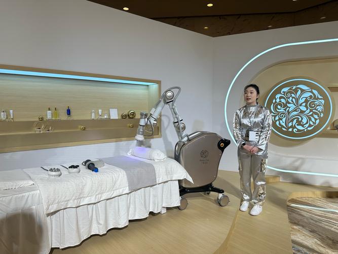 美容店机器人丰胸罩杯安全有效吗?-第1张图片-广州国自机器人 美容店机器人丰胸罩杯安全有效吗?-第1张图片-广州国自机器人