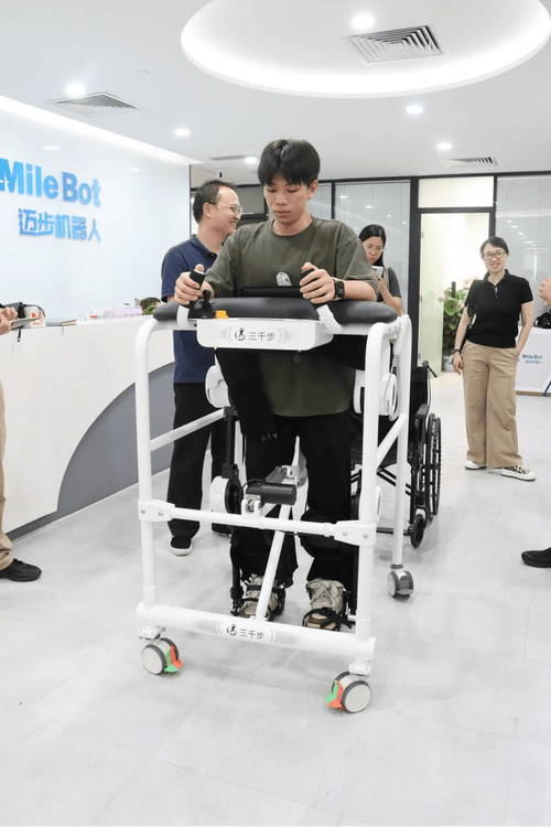 残疾人意念控制无人机-第2张图片-广州国自机器人