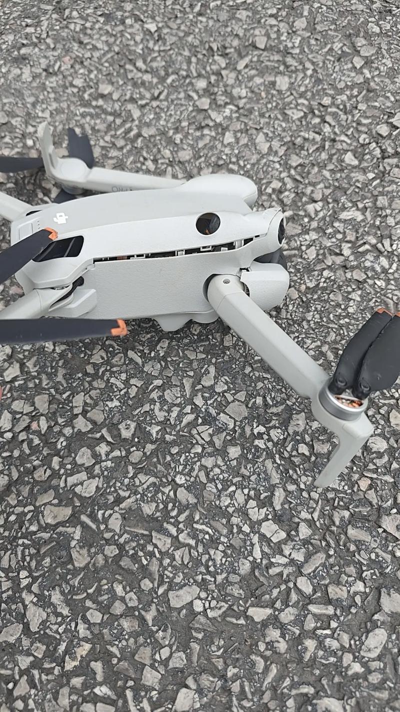 大疆无人机失控飞走了-第3张图片-广州国自机器人