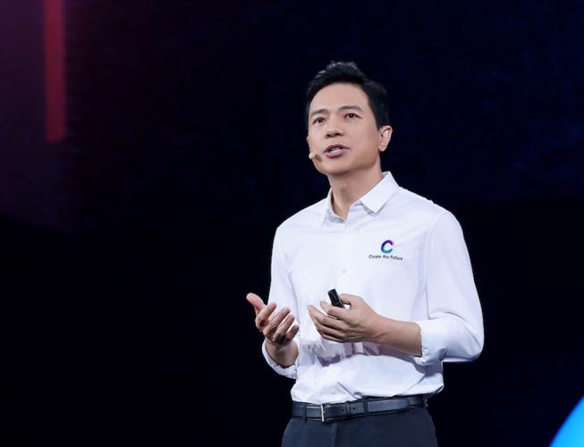 李彦宏如何定义人工智能汽车？-第1张图片-广州国自机器人