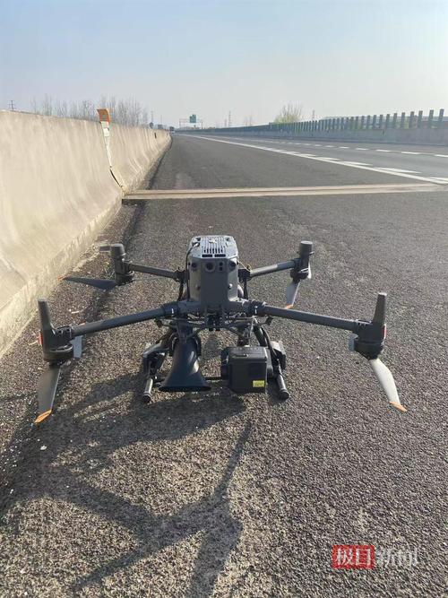 河南高速无人机有何新用途?-第2张图片-广州国自机器人 河南高速无人机有何新用途?-第2张图片-广州国自机器人