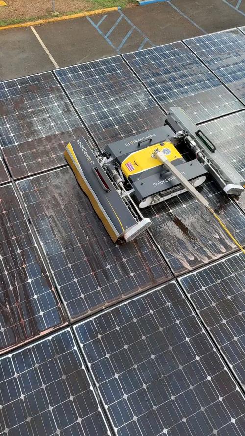 智能光伏板清扫机器人如何提升发电效率？-第1张图片-广州国自机器人